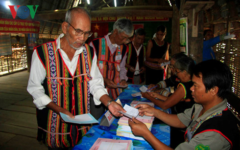 ຜູ້ມີສິດເລືອກຕັ້ງທົ່ວປະເທດ98,77%ເຂົ້າຮ່ວມການປ່ອນບັດເລືອກຕັ້ງສສຊແລະສະມາຊິກສະພາປະຊາຊົນ